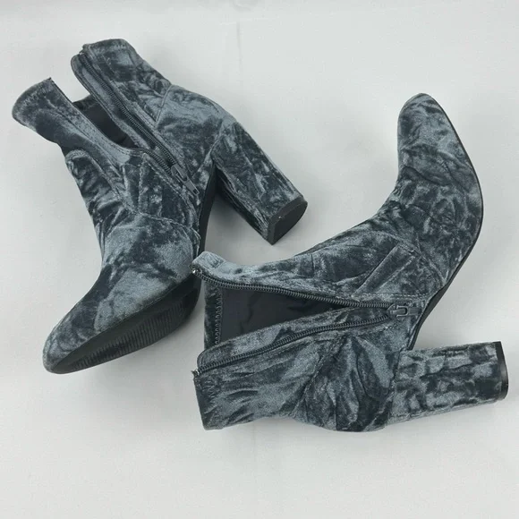 Steve Madden Gray Velvet Ankle Boots with Block Heel - Picture 5 of 12